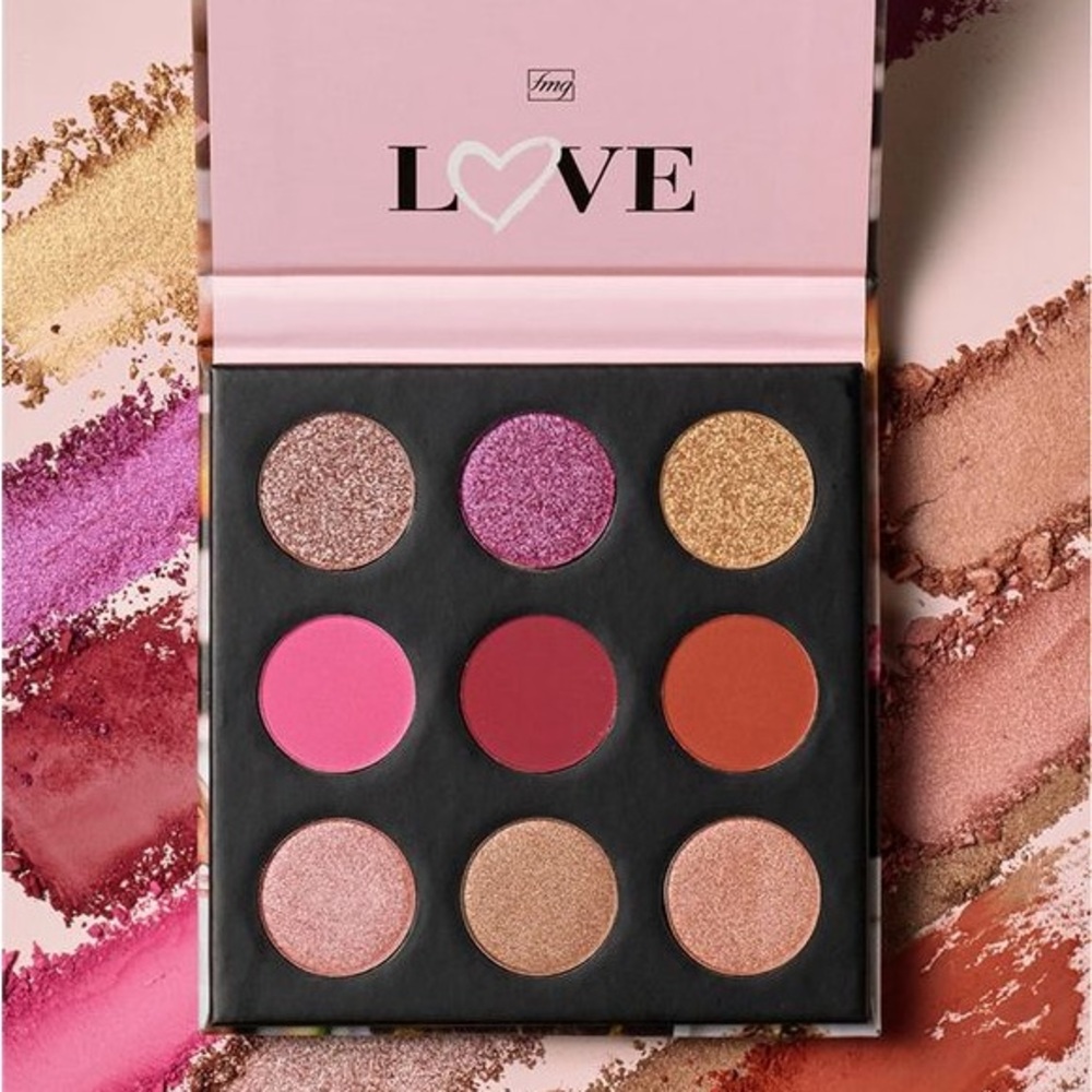 NWT Love at 1st Sight.Glamour Eyeshadow Palette with Pink, Purple, and Gold Hues